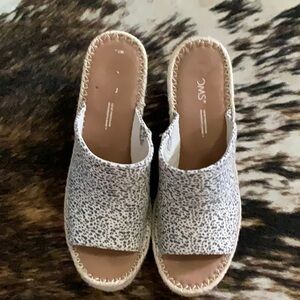 TOMS Espadrilles